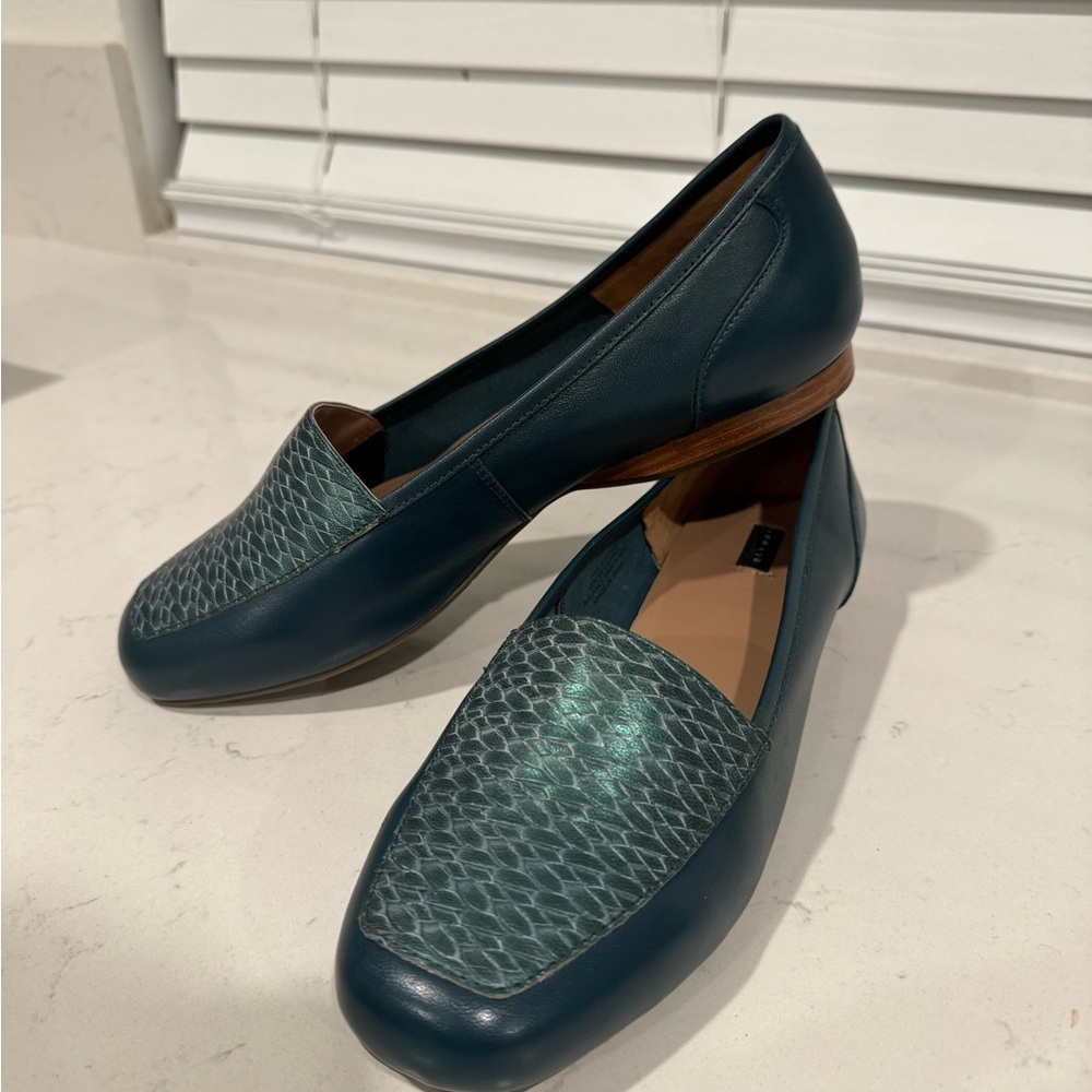 Array Freedom Leather/Teal - Picture 2 of 6